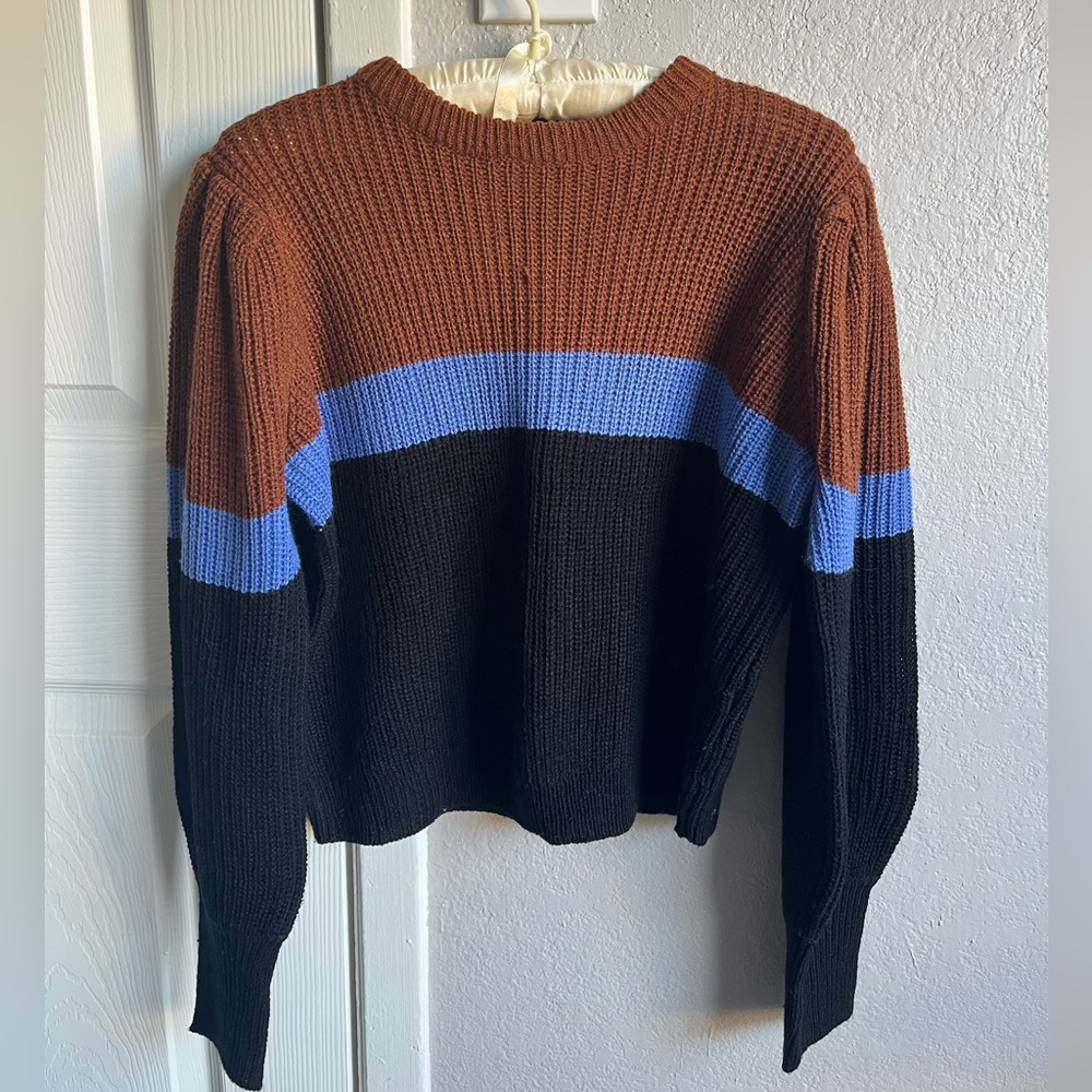 Tricolor women’s sweater